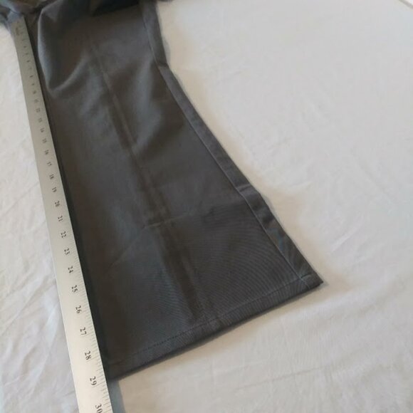 Isaac Mizrahi Live! women's size 10P gray pants - Picture 9 of 12